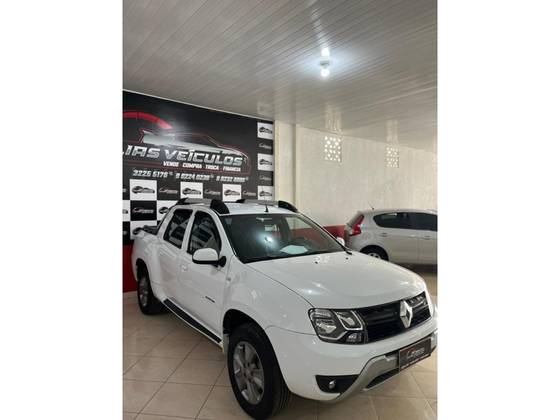 RENAULT DUSTER OROCH 1.6 16V SCE FLEX DYNAMIQUE MANUAL RENAULT DUSTER OROCH 1.6 16V SCE FLEX DYNAMIQUE MANUAL